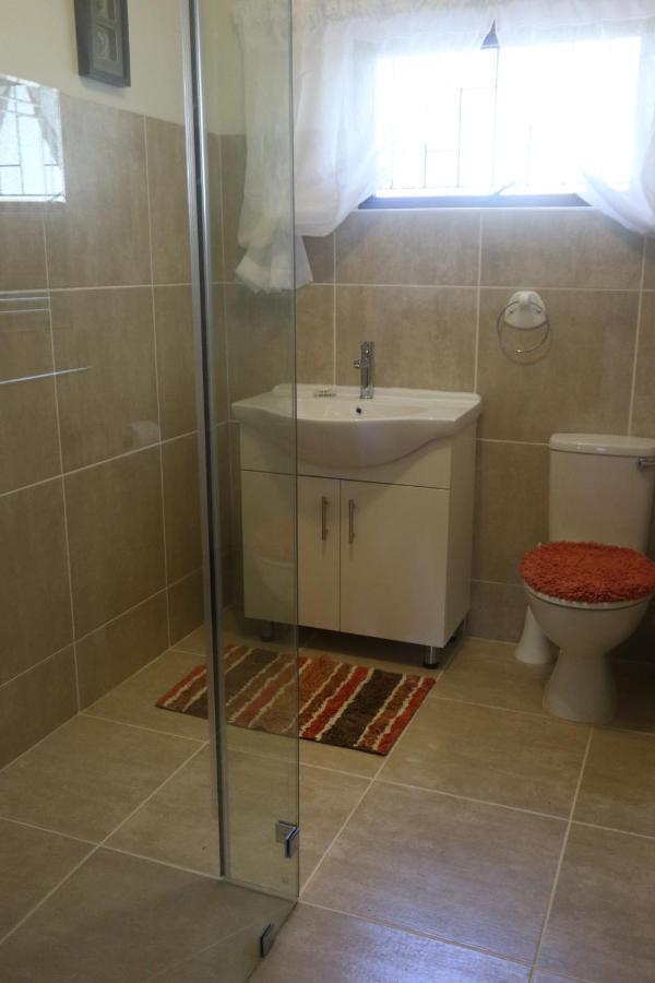 Brenton Lake Holiday Cottages Bagian luar foto