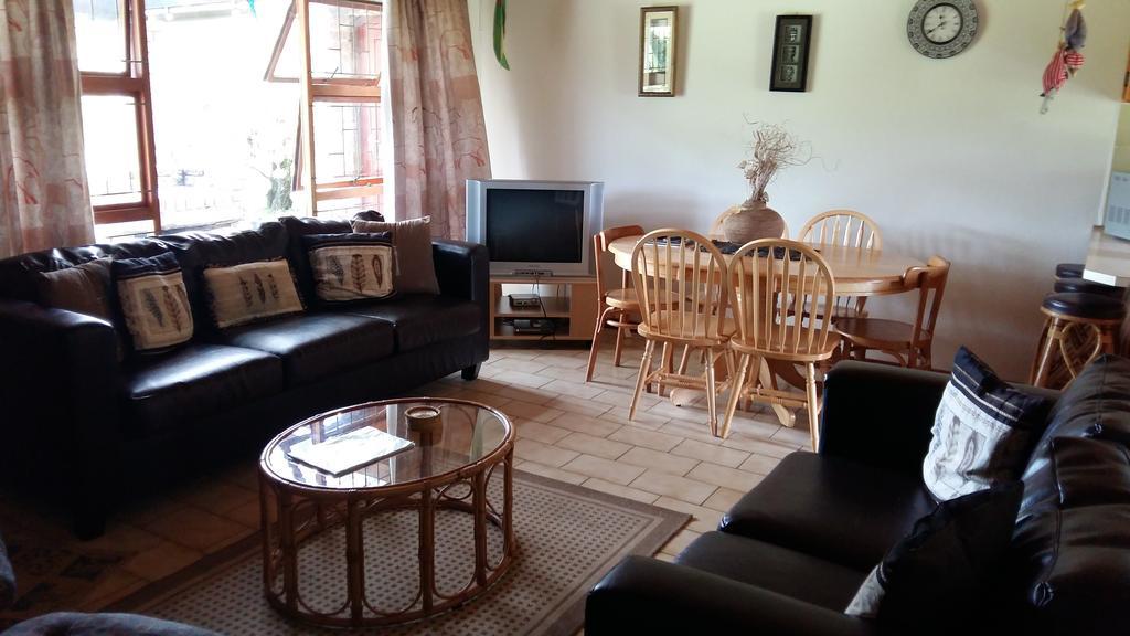 Brenton Lake Holiday Cottages Bagian luar foto