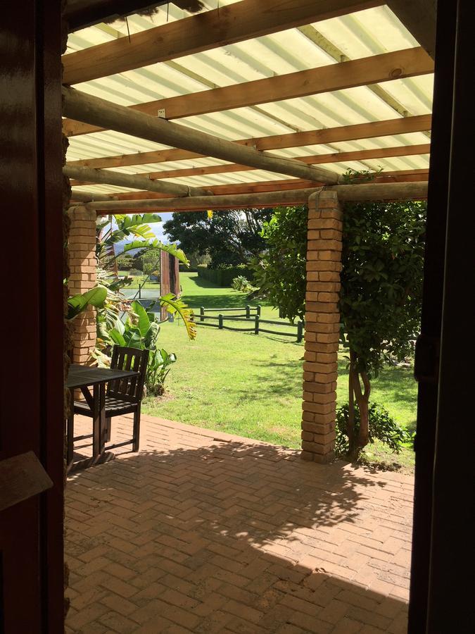 Brenton Lake Holiday Cottages Bagian luar foto
